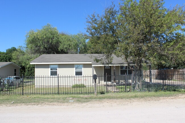 Building Photo - 3106 Fallwell Ln