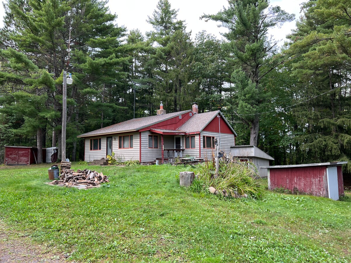 front picture of house - 11822 WI-77 House