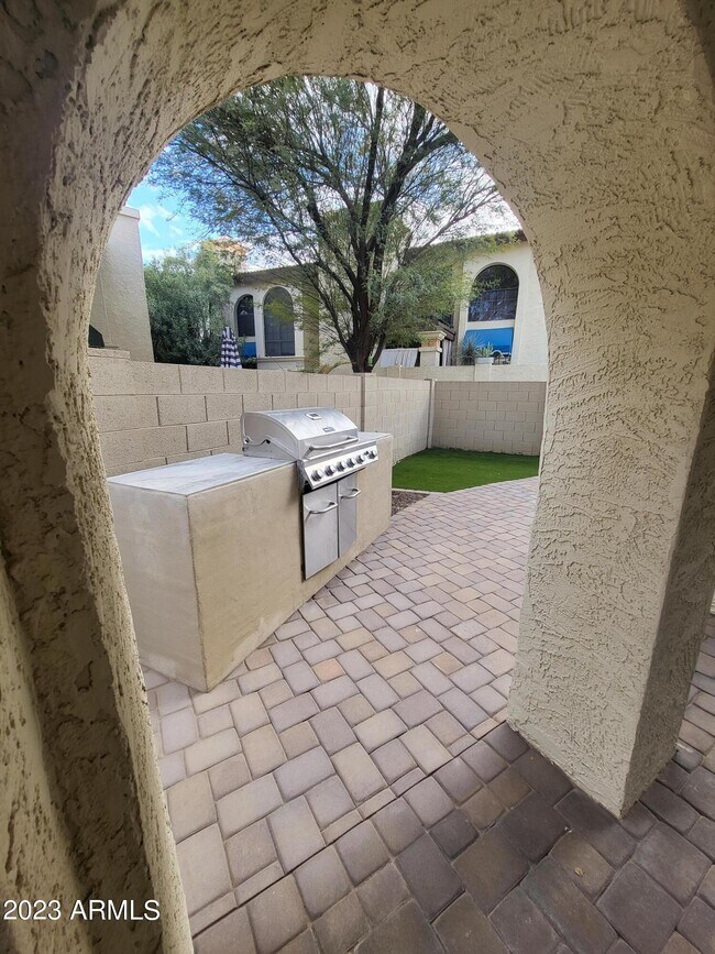 4932 E Siesta Dr Townhome For Rent in Phoenix, AZ