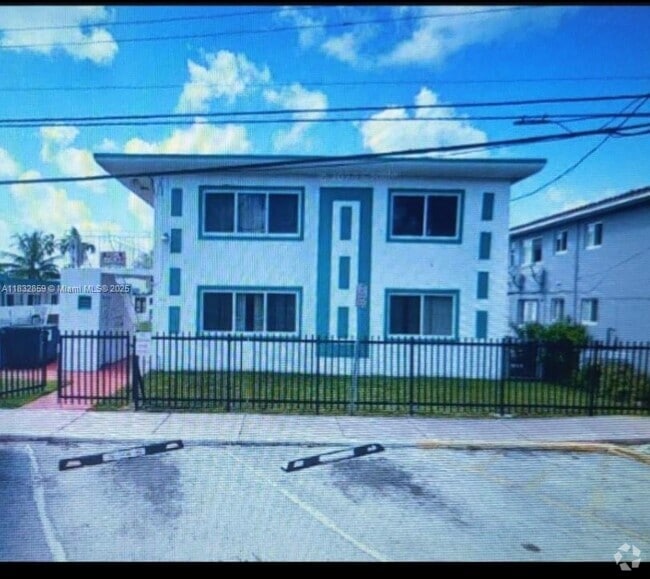Building Photo - 2101 Calais Dr Unit 7 Rental