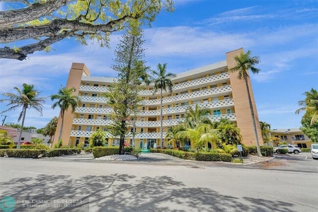 Photo - 2400 NE 9th St Condo Unit 304