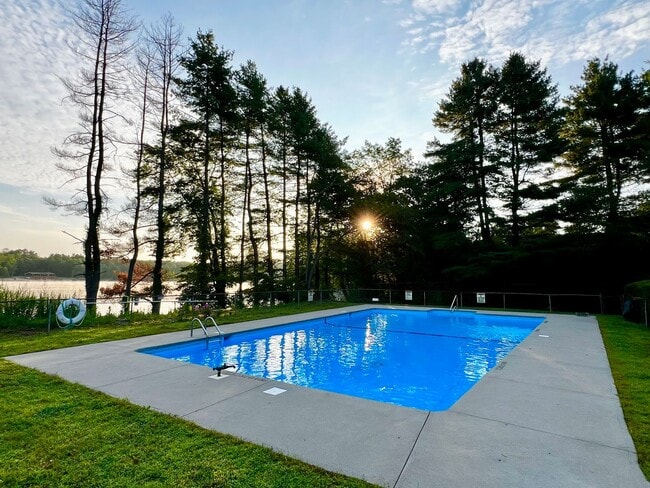 Building Photo - 9 Grandview Dr Unit 9 Grandview Drive 43D Rental