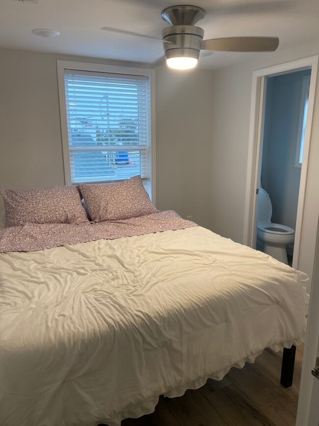 Photo - 101 W Cove Way