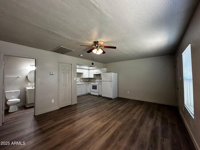 Photo - 1421 E Fillmore St Unidad Apt 4