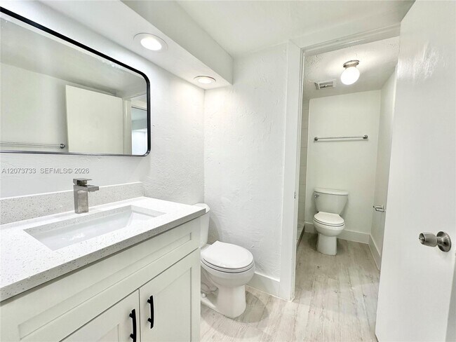 6890 N Kendall Dr Unit B204