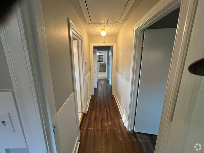 Building Photo - 1404 Bel Aire Dr Rental
