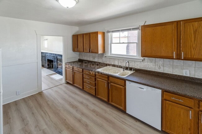 Photo - 411 E Rich Ave