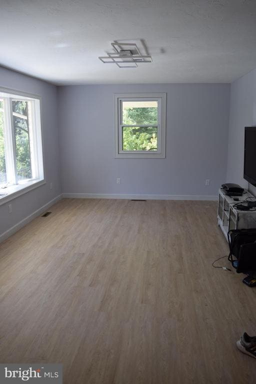 Photo - 999 Sunnyside Rd