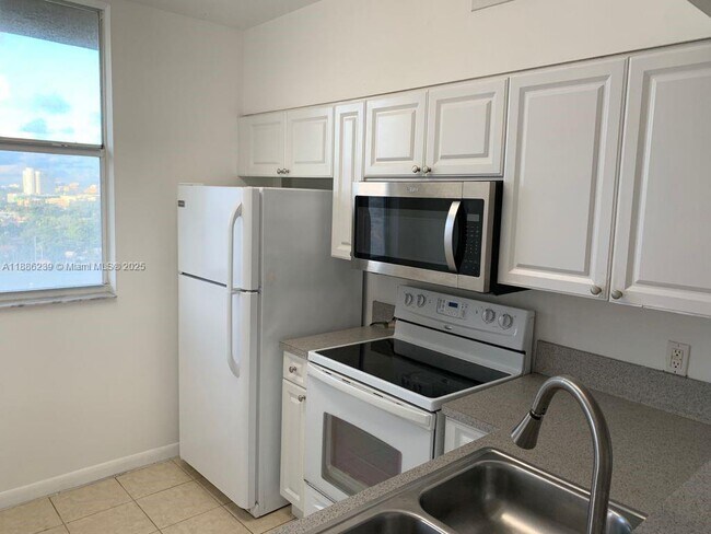 Photo - 1 Glen Royal Pkwy Unidad 1107