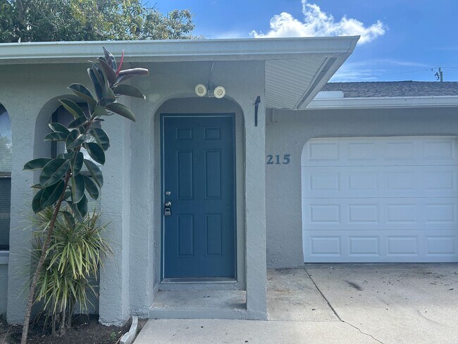 Photo - 215-217 SE 23rd Place Unit 215