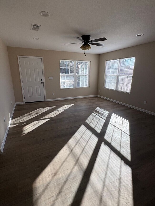 Photo - 1806 Teston Ln Unit A