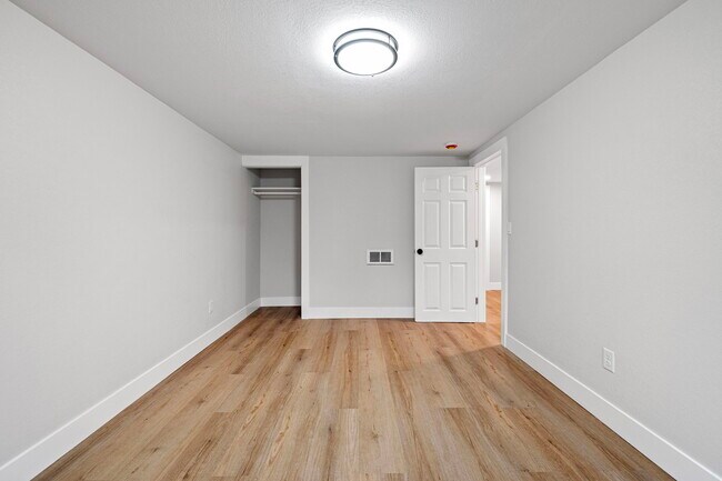 Photo - 920 W 20th Ave