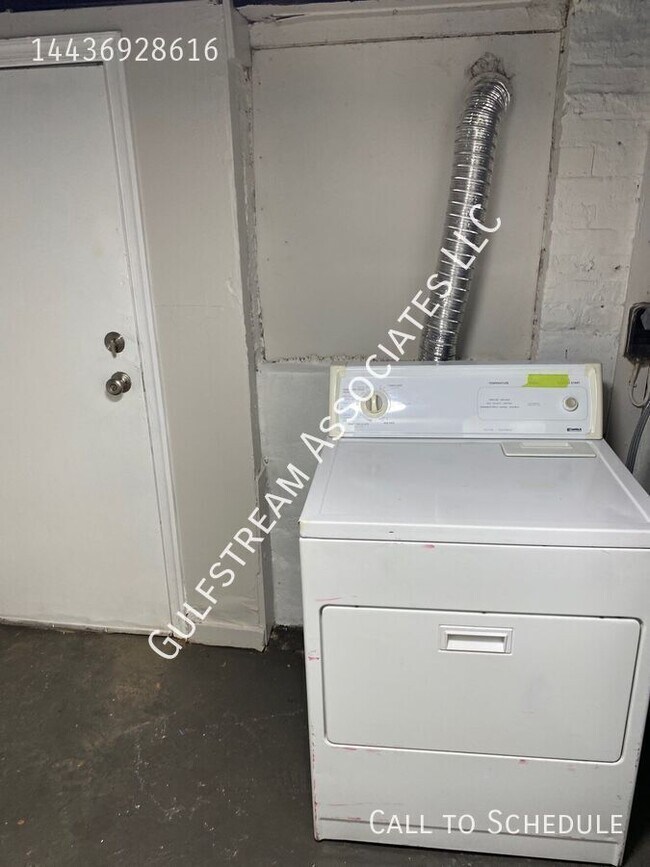 Photo - 521 N Curley St