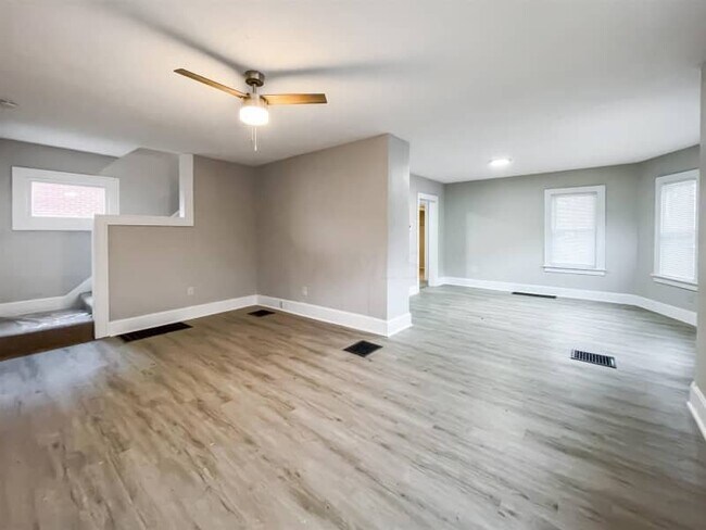 Photo - 196 N Burgess Ave