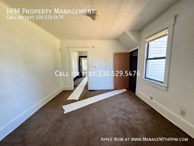 Photo - 1538 Woodland Ave NW