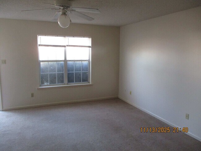 Photo - Twentieth, 914-C