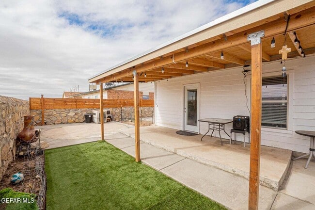 Photo - 10768 Spring Valley Cir