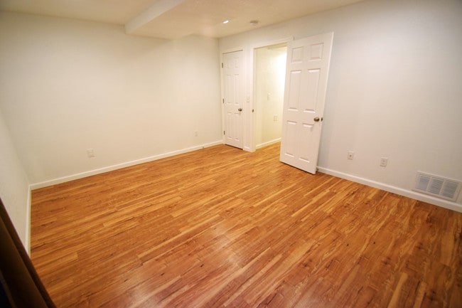 Photo - 2950 Neil Dr