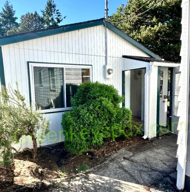 Building Photo - 10372-3131 Unit B Rental