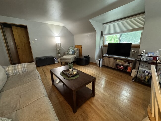 Photo - 312 N 4th St