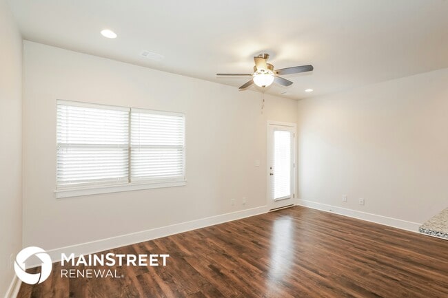 Photo - 114 Hartsville Ct