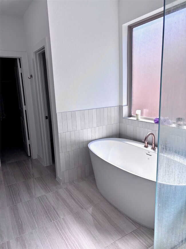 Photo - 10715 Verdant Hl