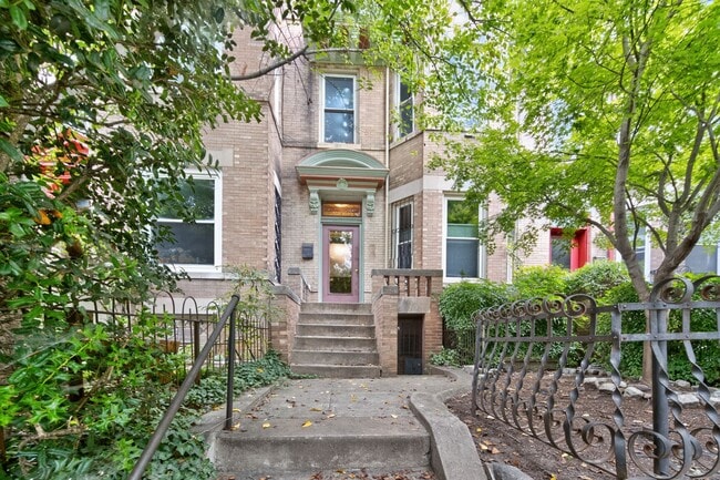 Building Photo - 1741 Kilbourne Pl NW Unit #2 Rental
