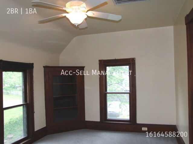 Photo - 437 Barnett St NE Unit 2