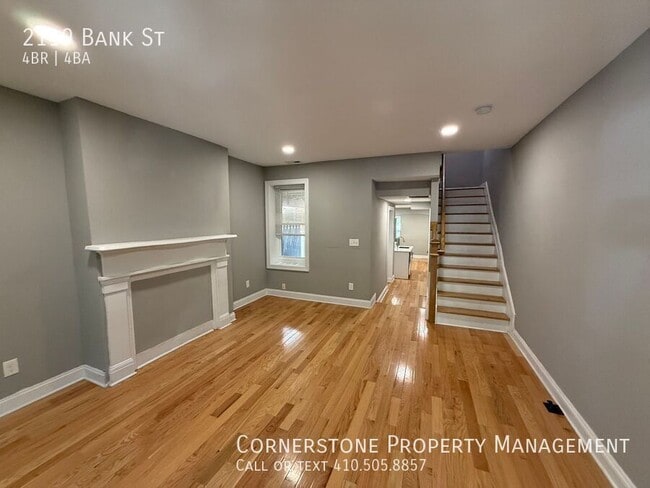 Photo - 2119 Bank St