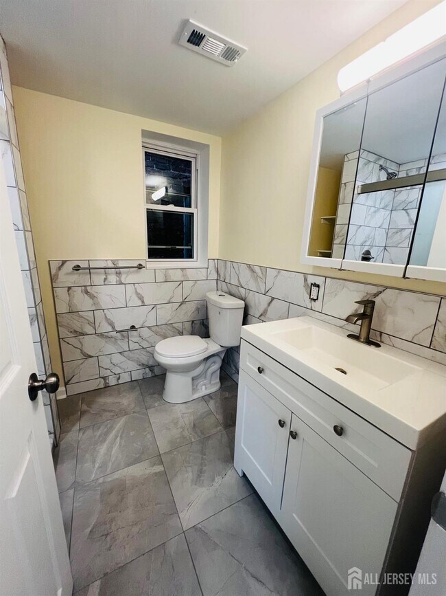 Photo - 362 Lawrie St Unit 2