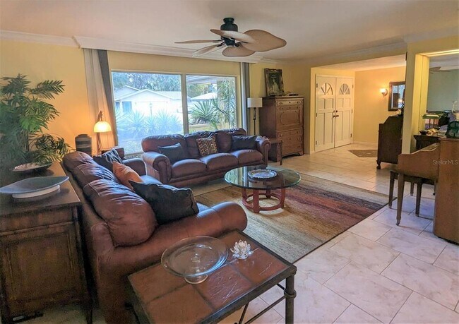 5409 Palm Aire Dr