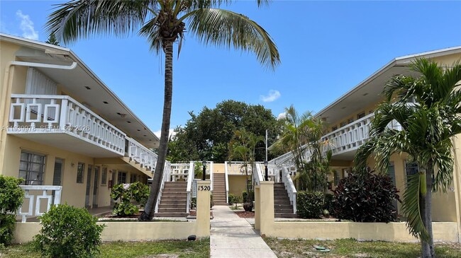 Building Photo - 1320 12th Ave S Unit 3