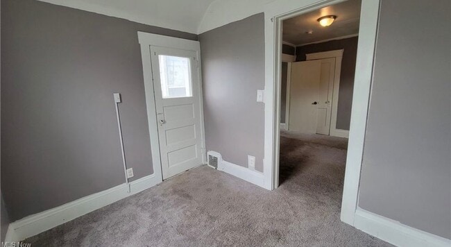 Photo - 3058 W 116th St