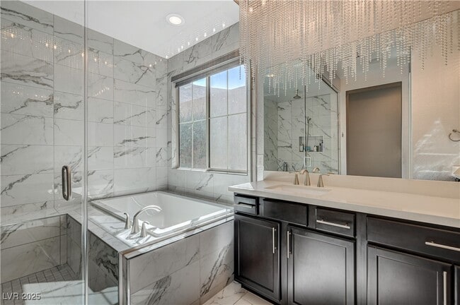 Building Photo - 3943 Reyes Ave