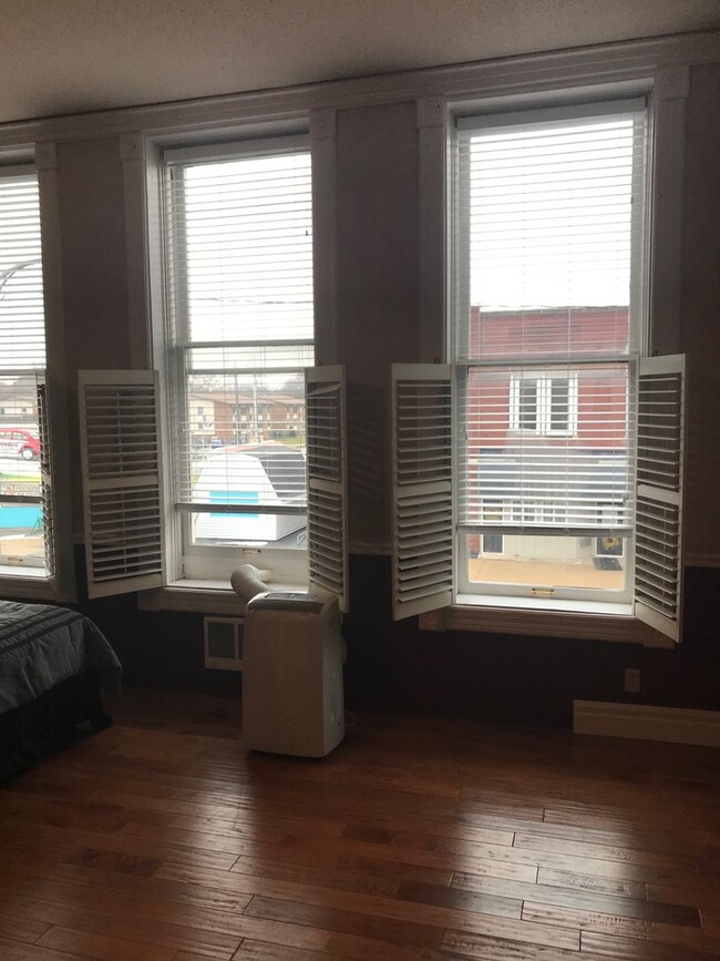 Photo - 212 W Main St Apartment Unit A