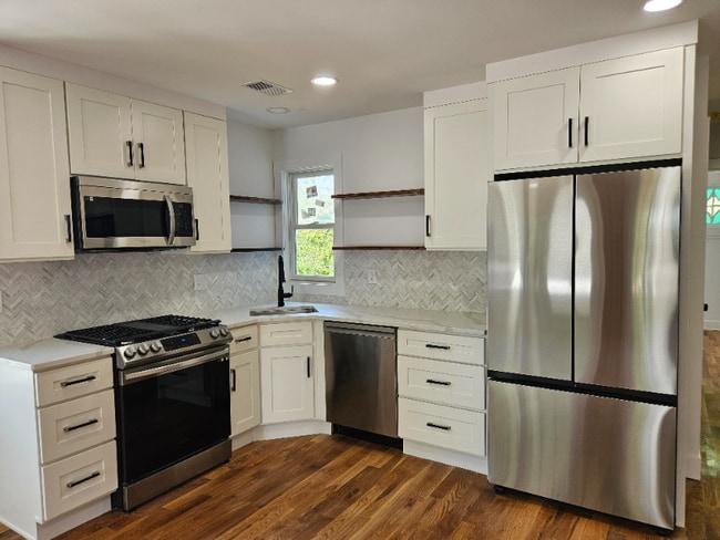 Photo - 90 Shrewsbury Ave Unit 2