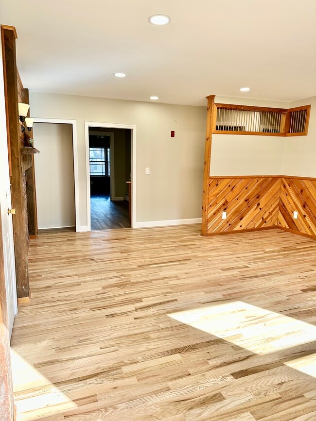 Photo - 15 Summer St Unit Side