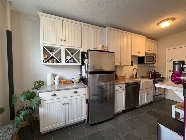 145 Englewood Ave Unit 33