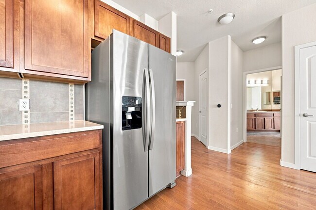 Building Photo - $2,195.95 - 2 bed, 2 bath Spacious Condo in Broomfield with AC and In Unit #101