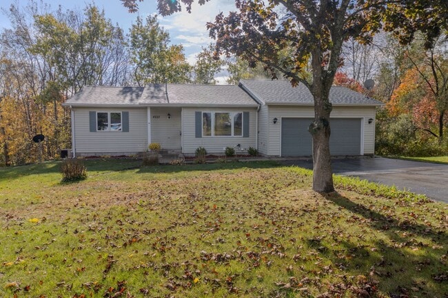 Building Photo - Bright, Beautiful, and Effortlessly Move-In Ready