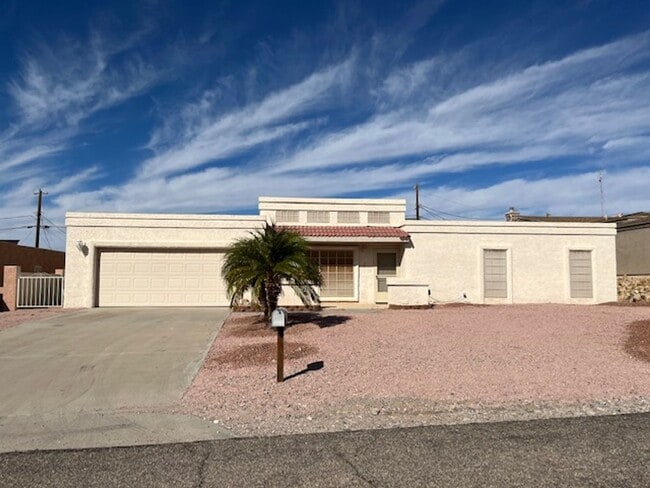 Building Photo - 3 Bedroom Home with Bonus Room!