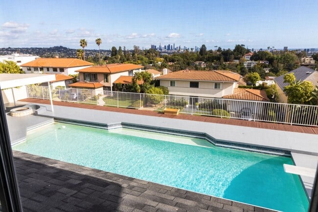 5238 Los Encantos Way