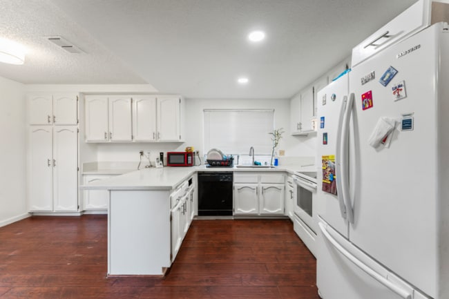 Photo - 1130 Rudger Way