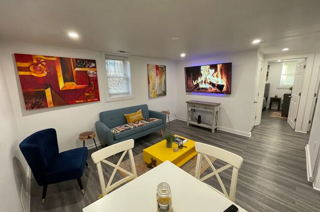 Photo - 14 Whipple Way