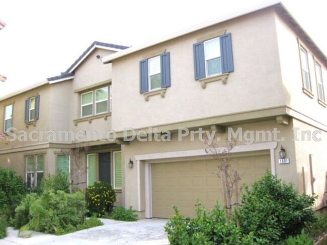 Great 3 bedroom 3 bath home - Great 3 bedroom 3 bath home