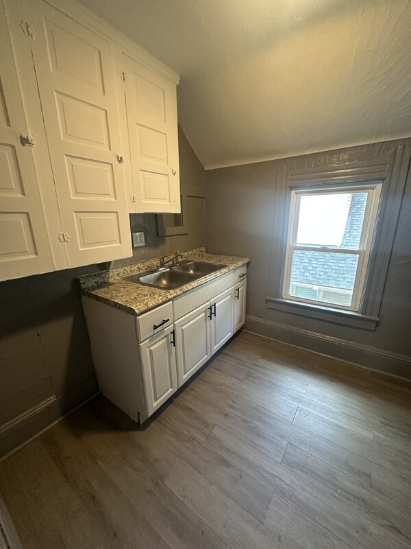 Photo - 2180 W 83rd St