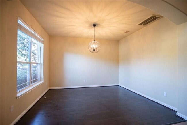 Photo - 3806 Juniper Hills St