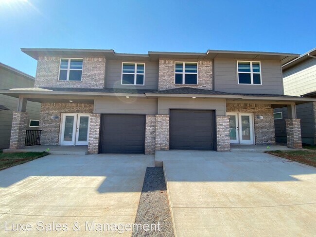 Photo - 3 br, 2.5 bath House - 13505 Vinita Drive