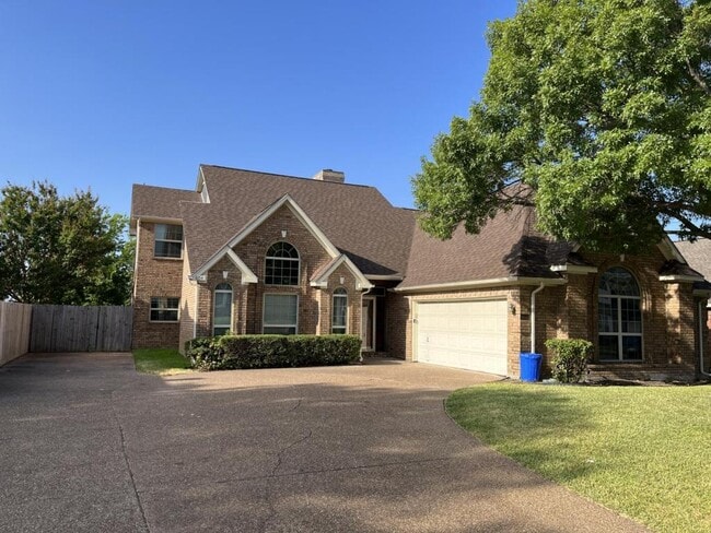 Building Photo - 604 San Clemente Dr