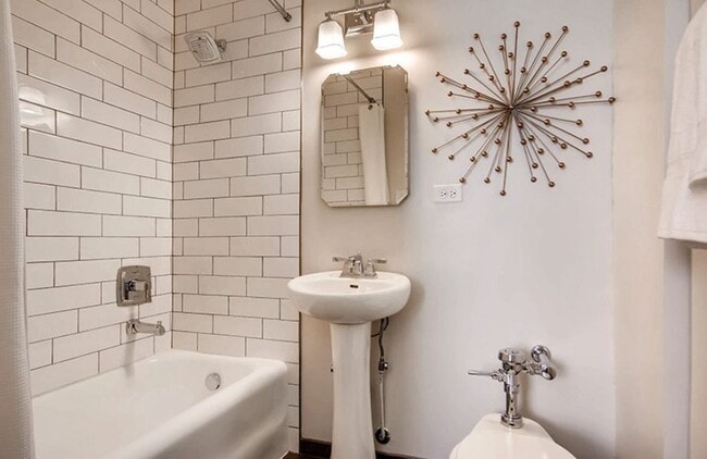 1020 Lincoln - 1020 Lincoln